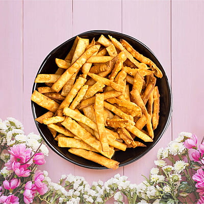 Aata Nimki in refined oil