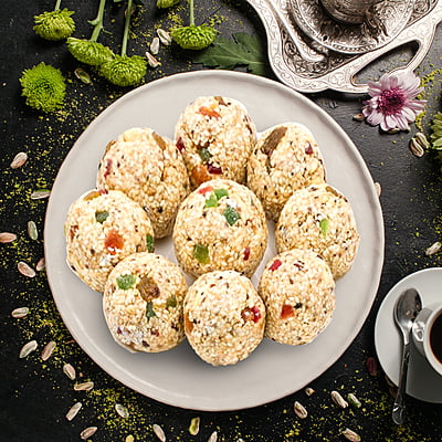 Safed Til ka lai / Ladoo